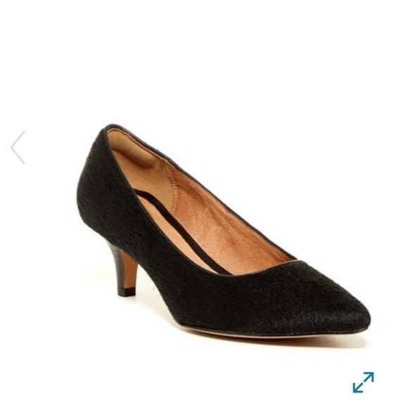 clarks kitten heel court shoes